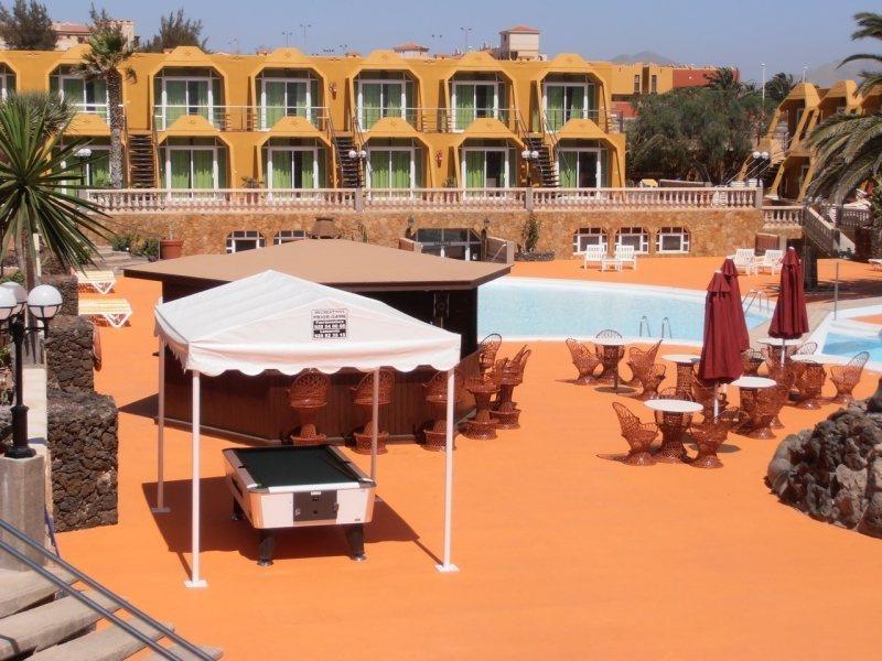 Aparthotel La Piramide Costa De Antigua Zewnętrze zdjęcie